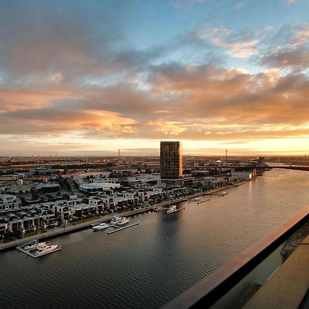 889 On Collins Waterfront Apartment Melbourne Bagian luar foto