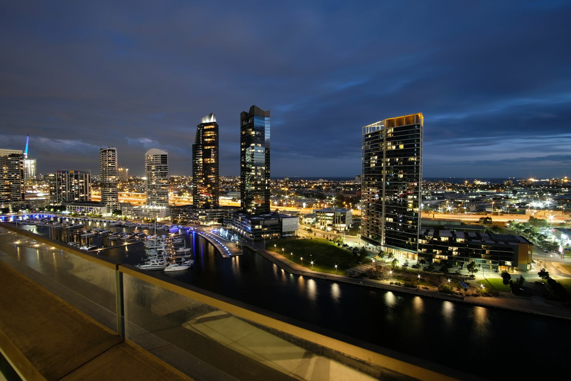 889 On Collins Waterfront Apartment Melbourne Bagian luar foto